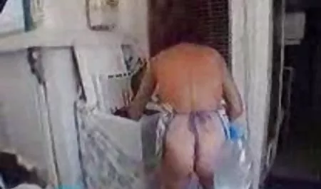 Er stieg freie pornofilme anschauen zu seiner Stiefmutter in die Unterhose