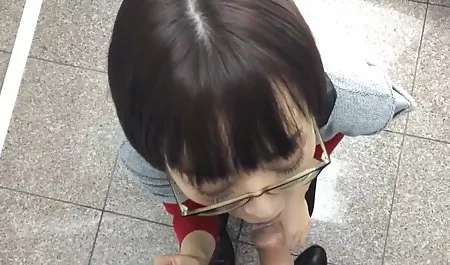 Gefälschte Agent freie pornofilme ohne anmeldung Big Tits Asian will hart auf dem Sofa gefickt