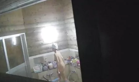 Wachte morgens im Hemd eines Kollegen auf freie deutsche pornofilme