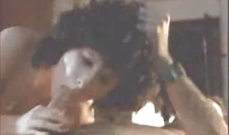 Lass uns ins Bad sex filme frei gehen. Ich zeige dir einen Dinosaurier