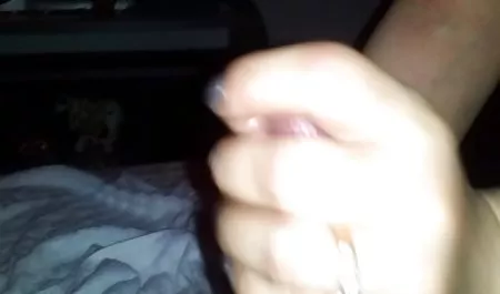 Verkleide heiße schwarze schöne kostenlose pornofilme Paare mit einem jungen Mädchen