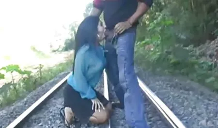 Voller Cumshot nach leidenschaftlichem sexfilme im freien Analsex