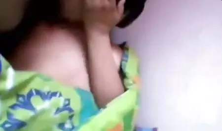 Das Höschen freie sexflme seiner schlafenden Schwester schnüffeln