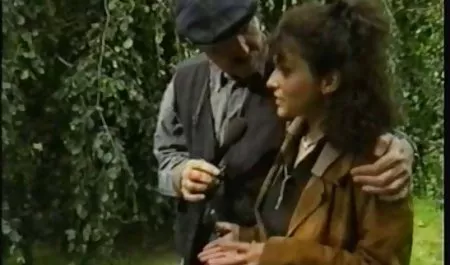 Der erstere schiebt mir seinen Schwanz in die Kehle und spritzt mir ins sex filme im freien Gesicht