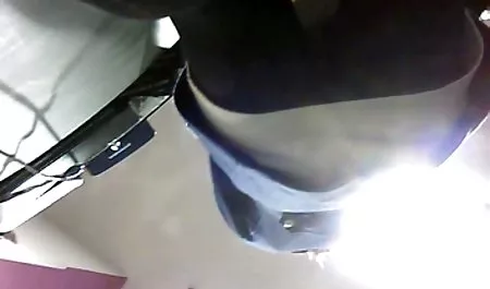 Der Vermieter fickt freie pornofilme in hd einen bescheidenen Mieter